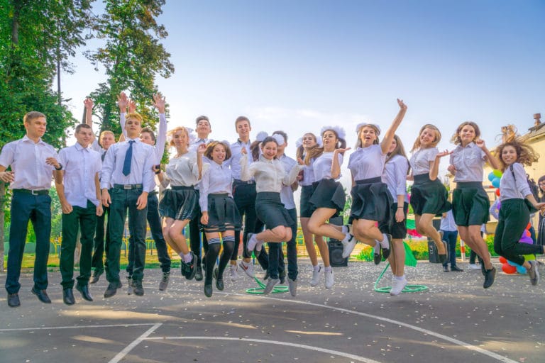 Фотосъемка Первого Сентября в школе. Профессиональный фотограф Харьков.