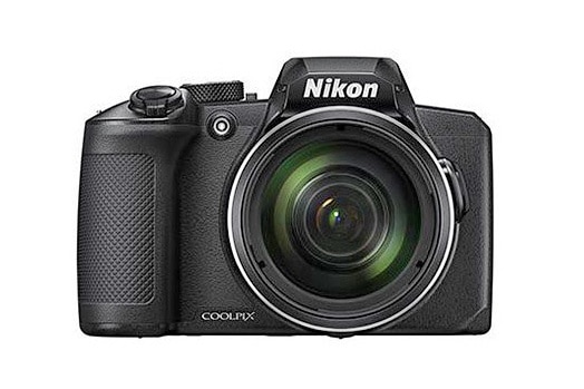 Компактный фотоаппарат Nikon Coolpix B600. Вид спереди.