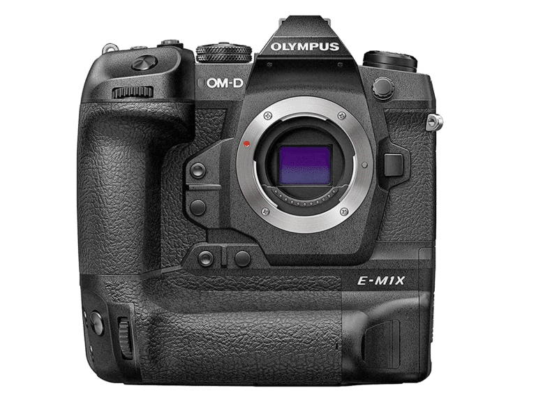Профессиональный фотоаппарат Olympus OM-D E-M1X. Корпус.