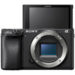 Фотоаппарат Sony A6400 - вид спереди, экран в селфи позиции