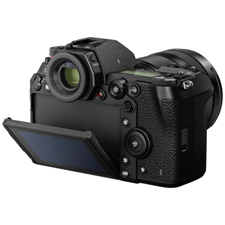 Lumix S1R экран вниз