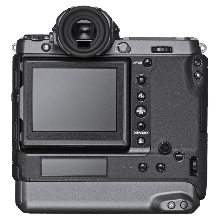 Среднеформатная фото и видео камера Fujifilm GFX 100 - вид сзади