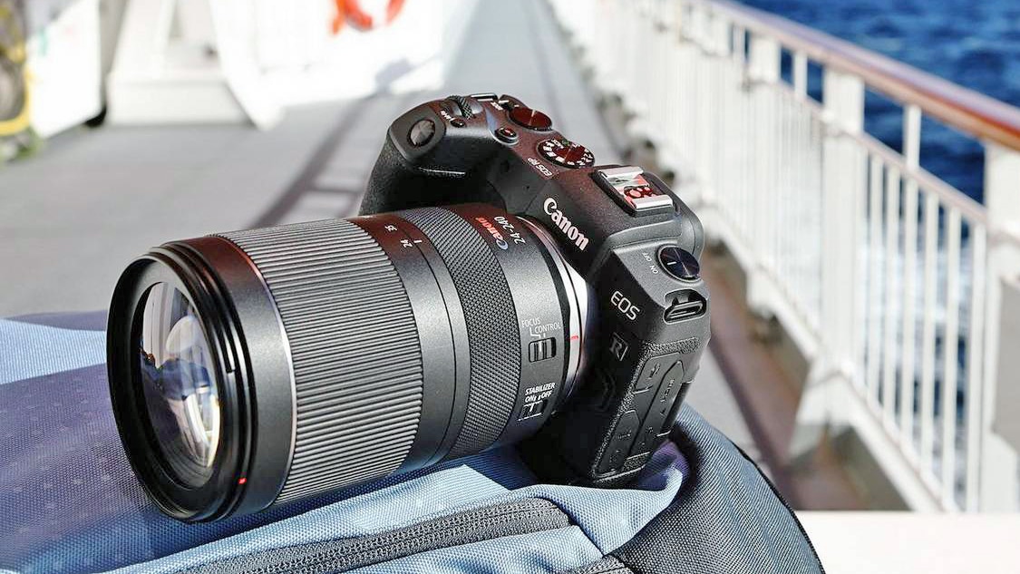 Объектив Canon RF 24-240mm f/4-6.3 IS USM - обложка статьи
