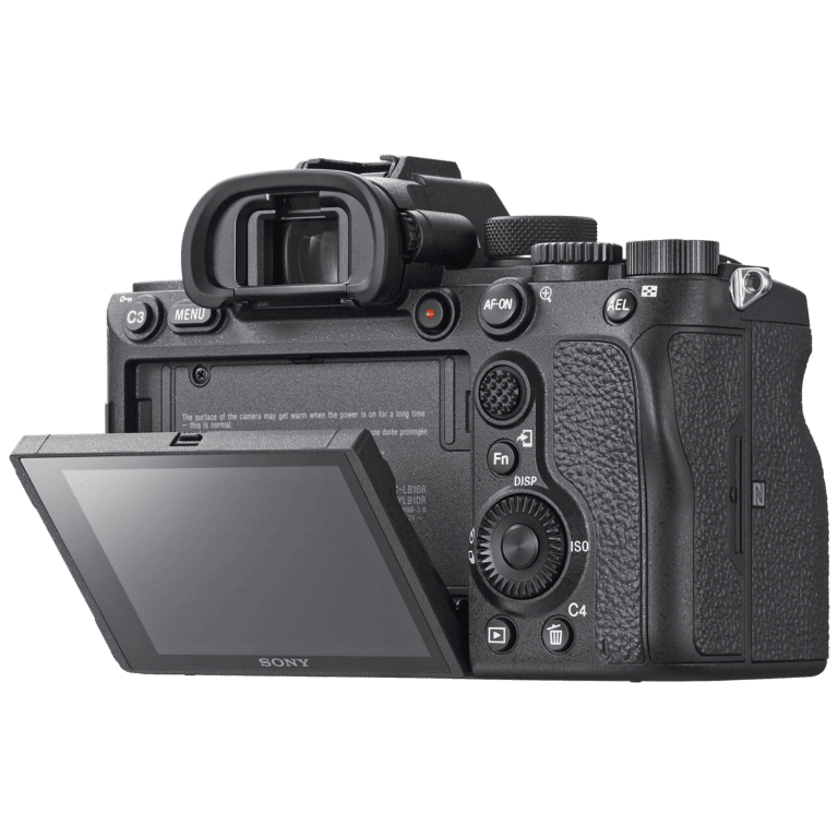 Фотоаппарат Sony A7R IV – экран отклонен вниз png