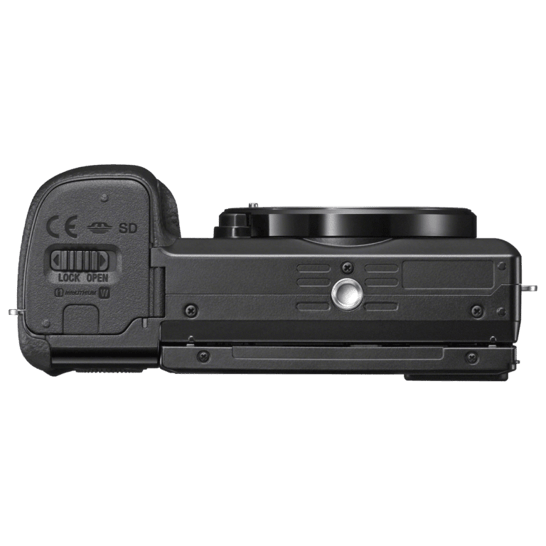 Фотоаппарат Sony A6100 – вид снизу png