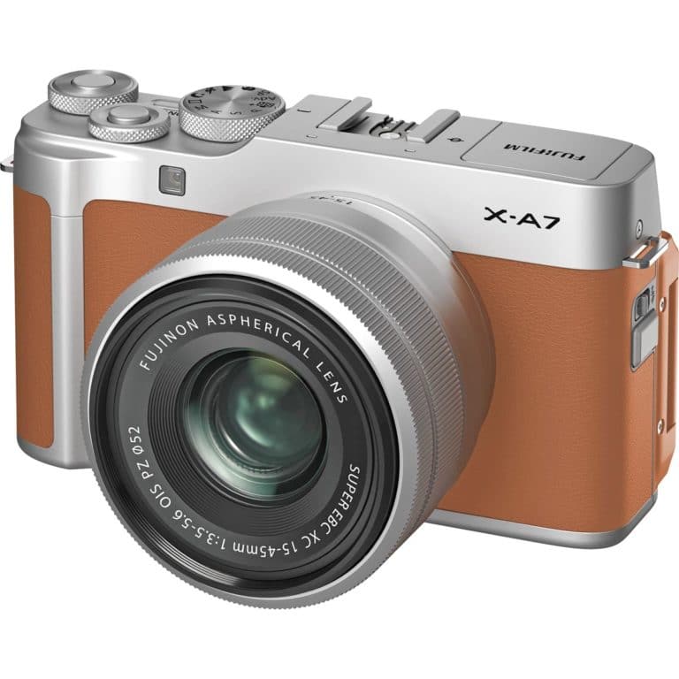 Фотоаппарат Fujifilm X-A7 – вид спереди – коричневый цвет корпуса