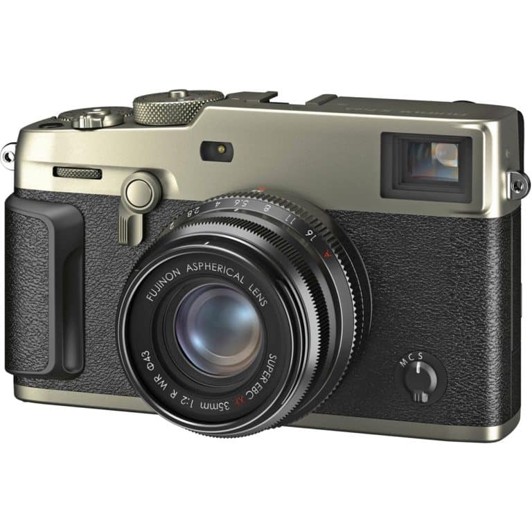 Беззеркальный фотоаппарат Fujifilm X-Pro3 - вид спереди