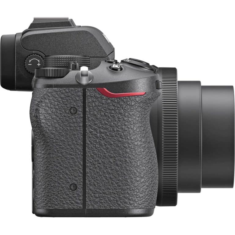 Беззеркальный фотоаппарат Nikon Z50 - вид справа