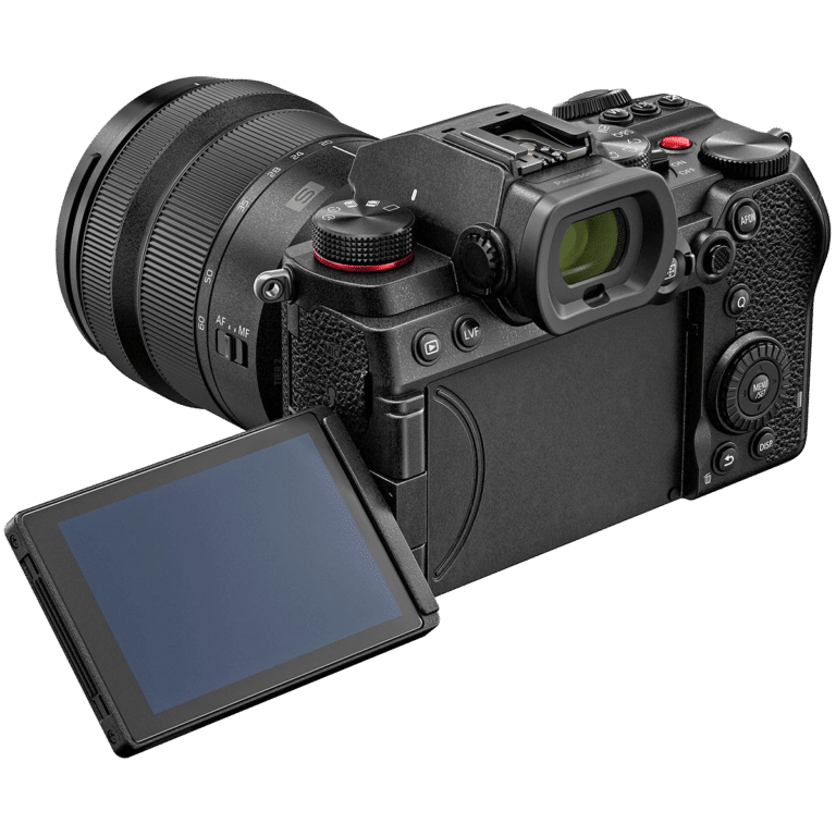 Беззеркальная камера Panasonic lumix S5 - с открытым экраном