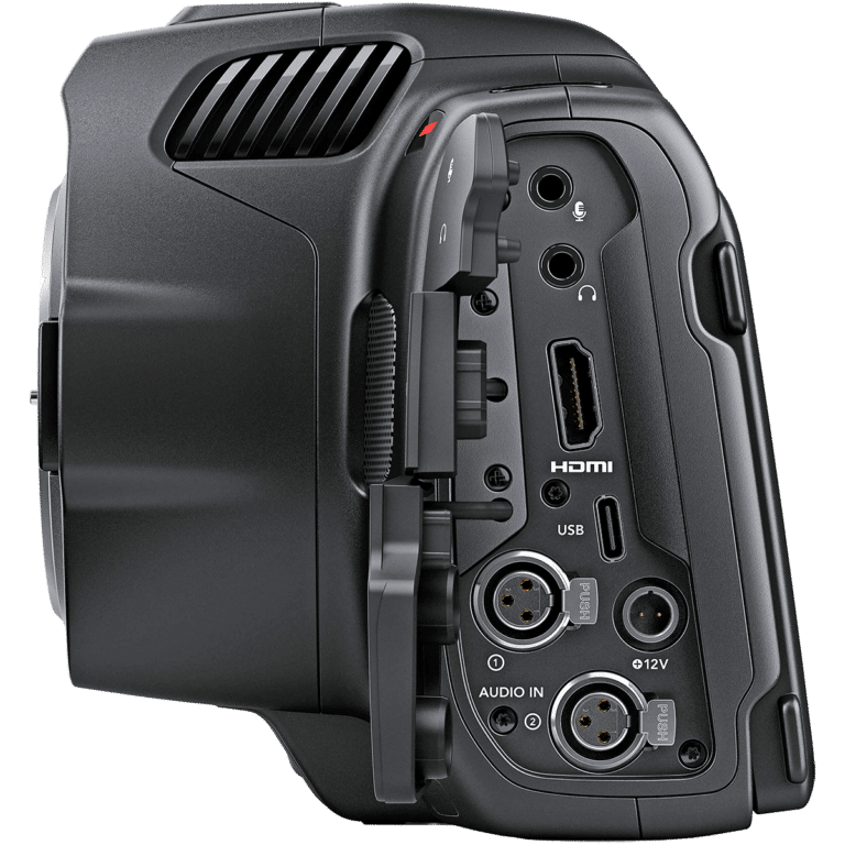 Портативная кинокамера Blackmagic Design Pocket Cinema Camera 6K Pro - вид слева PNG