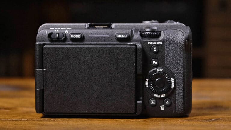 Полнокадровая кинокамера Sony FX3 - вид сзади