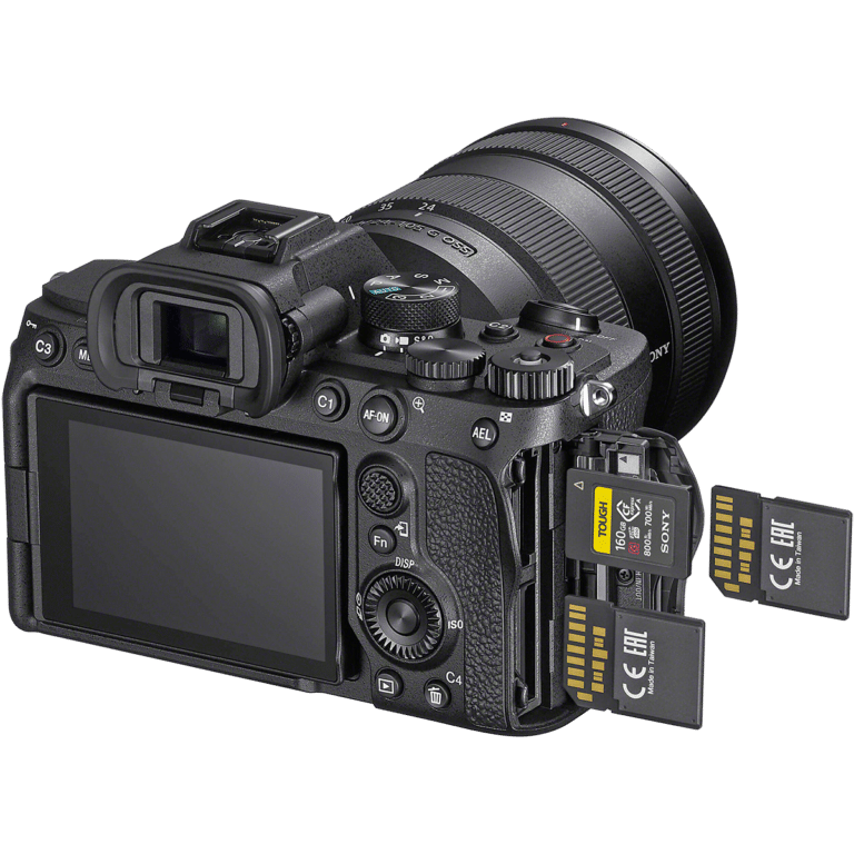 Фотоаппарат Sony Alpha a7 IV - карты памяти PNG