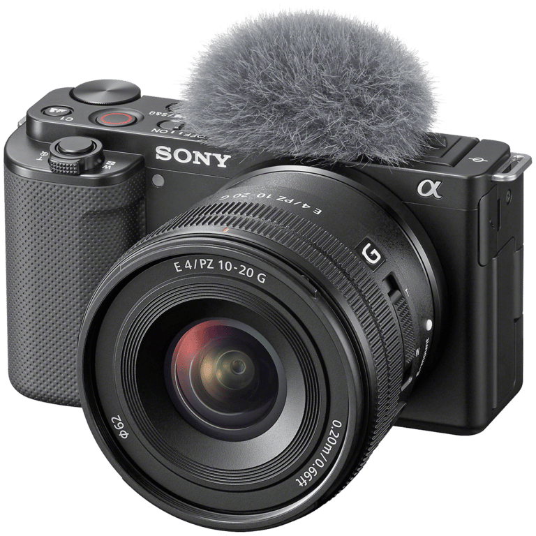Объектив Sony E 10-20mm f/4 PZ G на камере