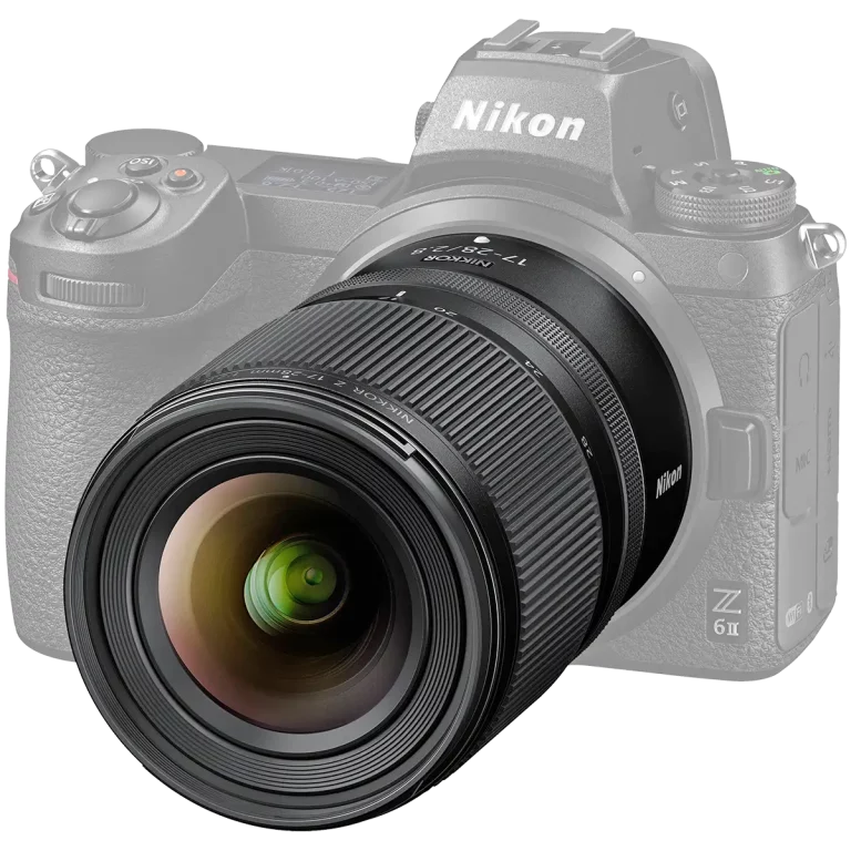 Объектив Nikkor Z 17-28mm f/2.8 - на камере