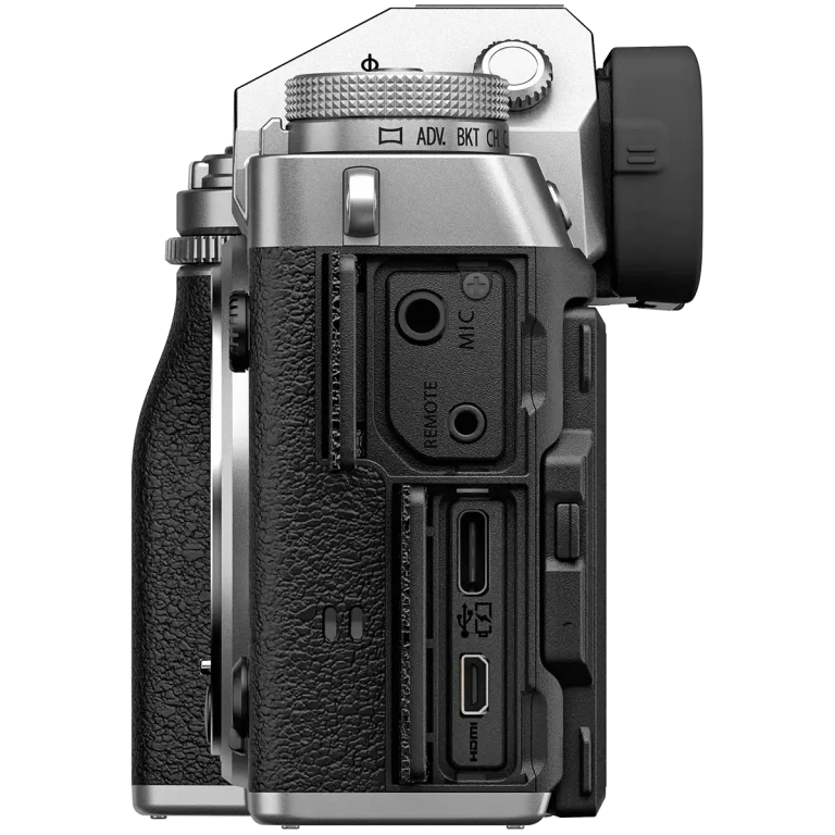 Фотокамера Fujifilm X-T5 - вид слева