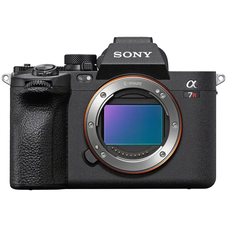 Фотокамера Sony a7R V - вид спереди