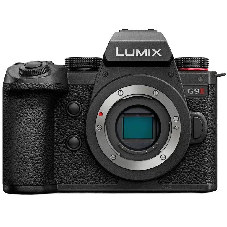 Фотокамера Panasonic Lumix G9 II - вид спереди