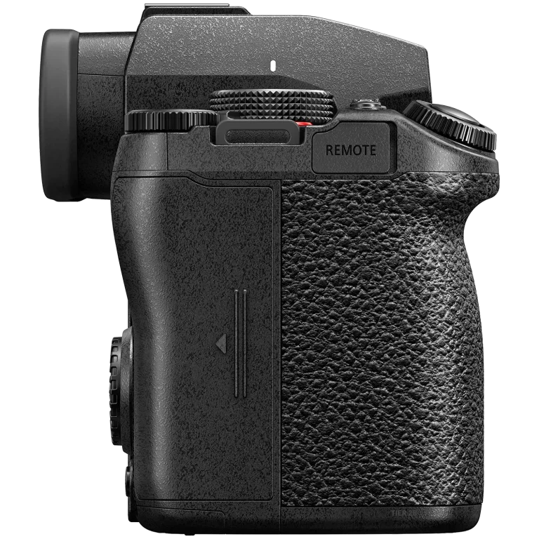 Фотокамера Panasonic Lumix G9 II - вид справа