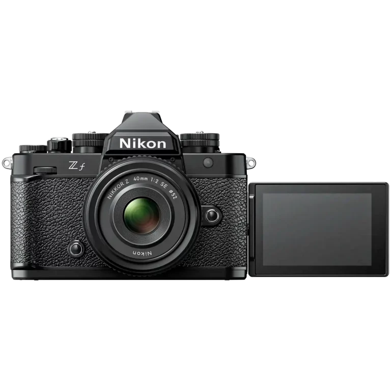 Полнокадровая фотокамера Nikon Zf - вид спереди с открытым экраном